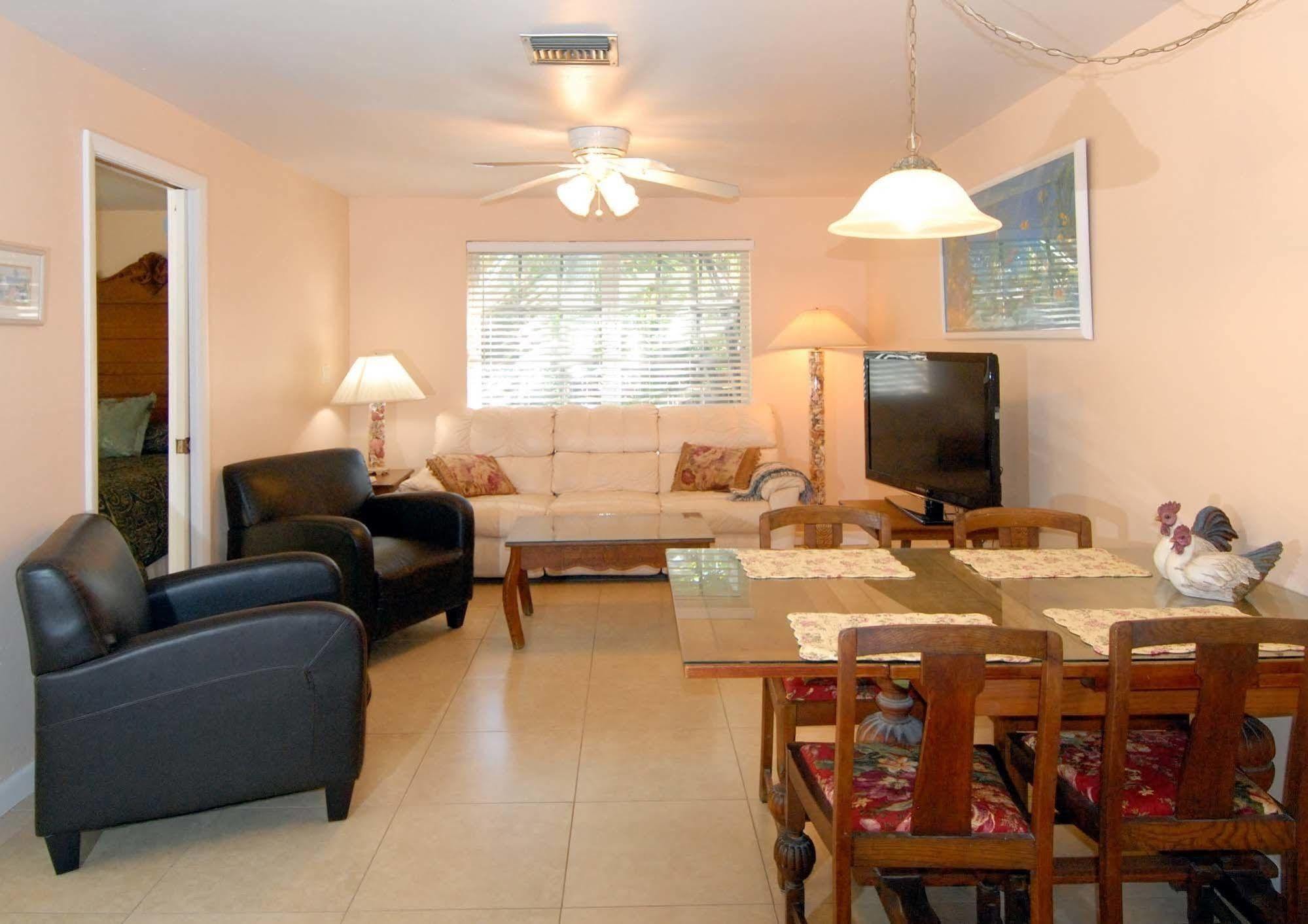 Seahorse Cottages - Adults Only サニベル エクステリア 写真