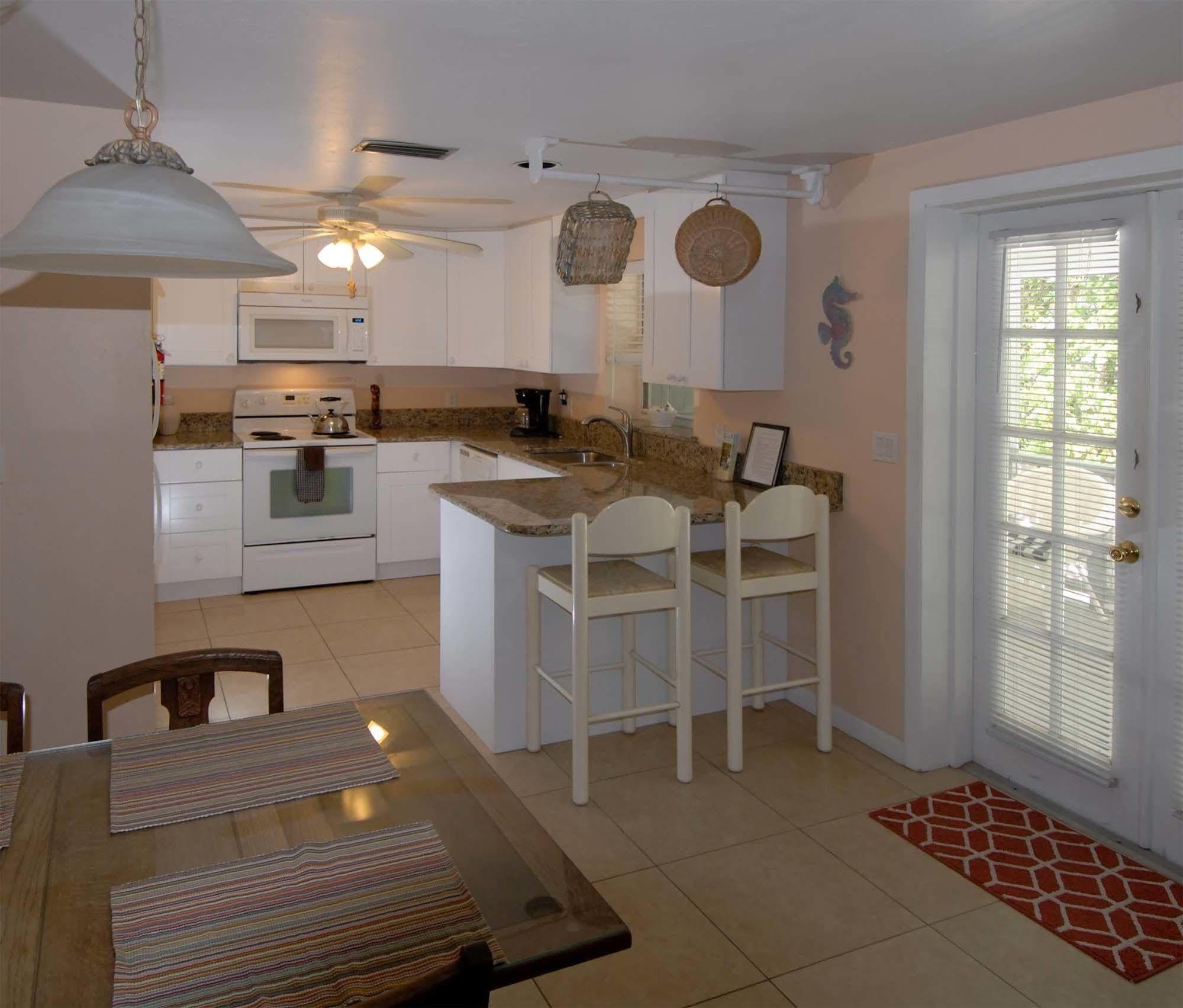 Seahorse Cottages - Adults Only サニベル エクステリア 写真
